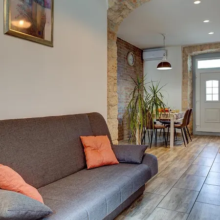 Apartamento Laura With Terrace *