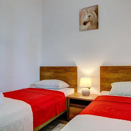 Laura With Terrace * Vodnjan